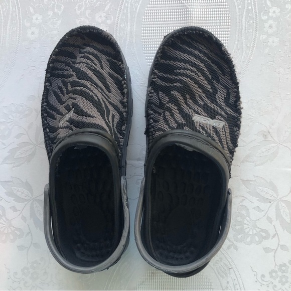 Boji Sandals Women’s Size 41(US-10) Gray/Black Zebra Mules Clogs Rubber Shoes - Picture 8 of 16